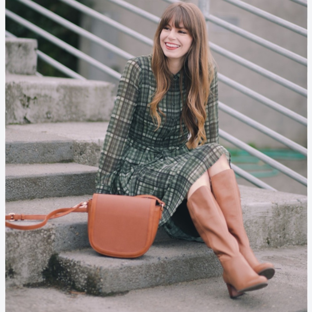 Gal Meets Glam Jessie Plaid Sage Green button dress GMG - Picture 6 of 9